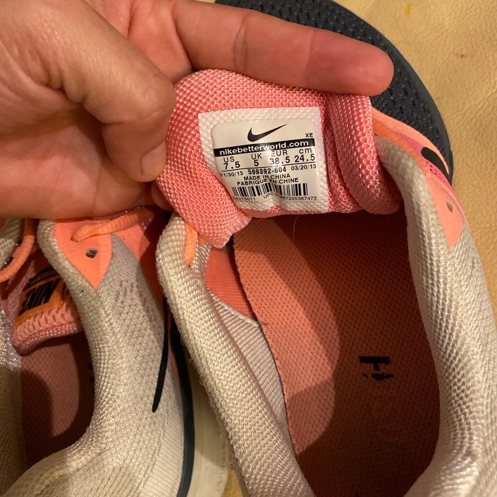 Nike running shoes - Picture 4 of 5